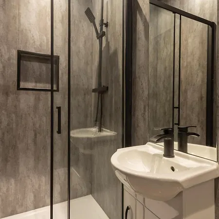4 Bedroom With Parking Feriehus *
