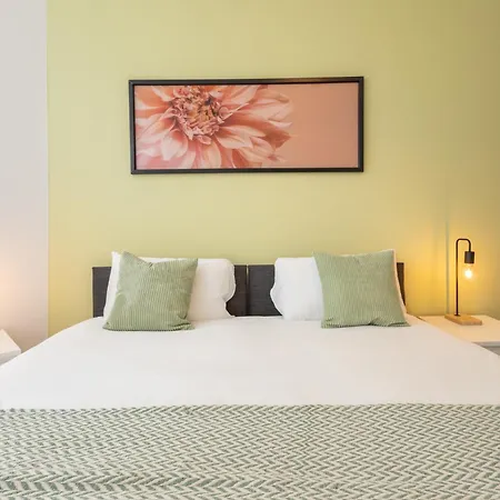 Ferienhaus 4 Bedroom With Parking